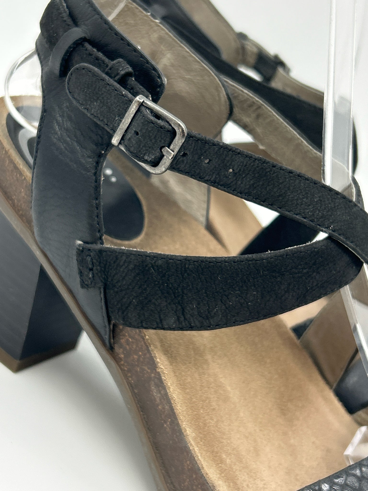 ABEO Size 8N Black Women Sandal