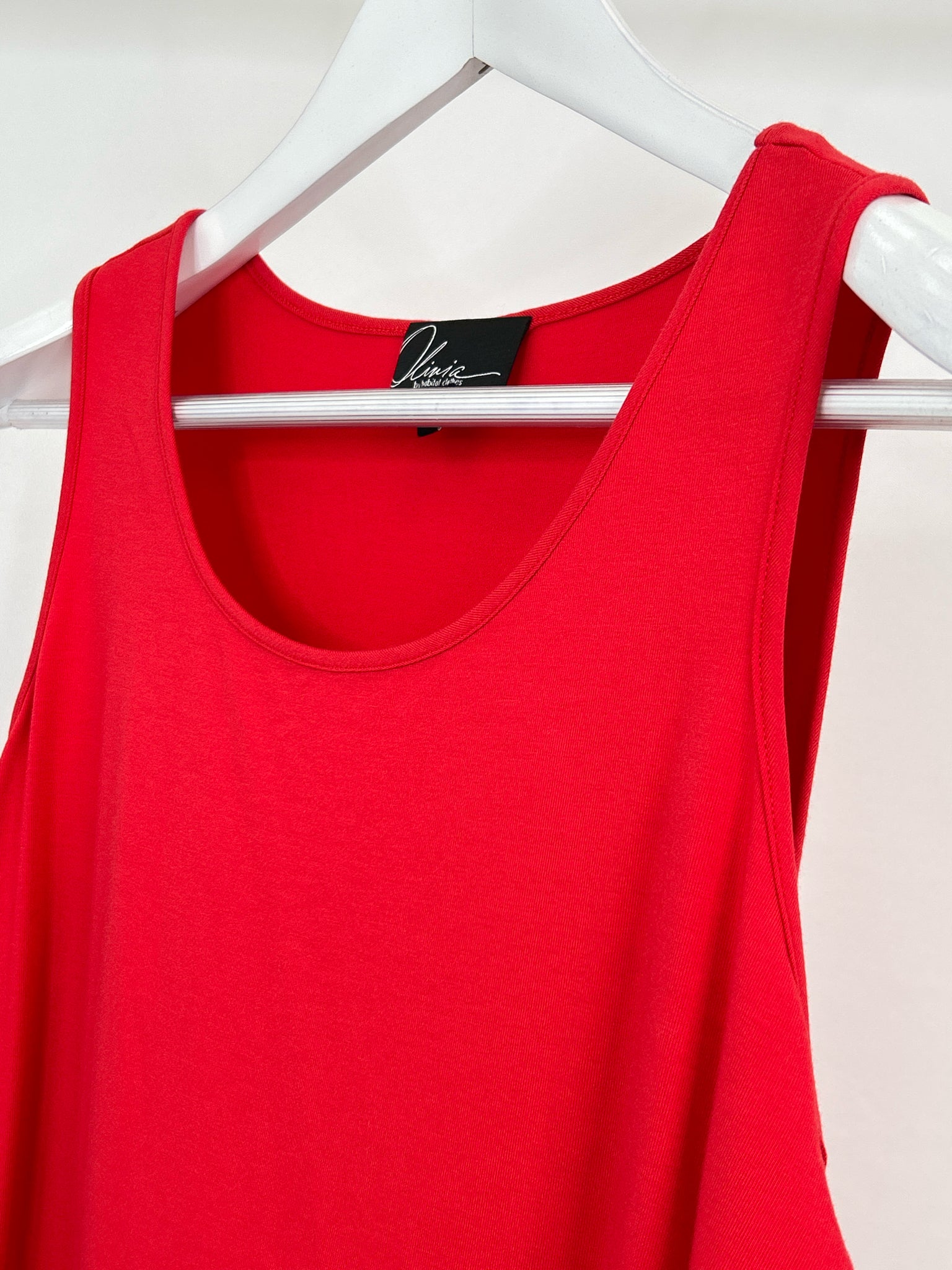 OLIVIA BY HABITAT CLOTHES Size S Red Women Tank Top