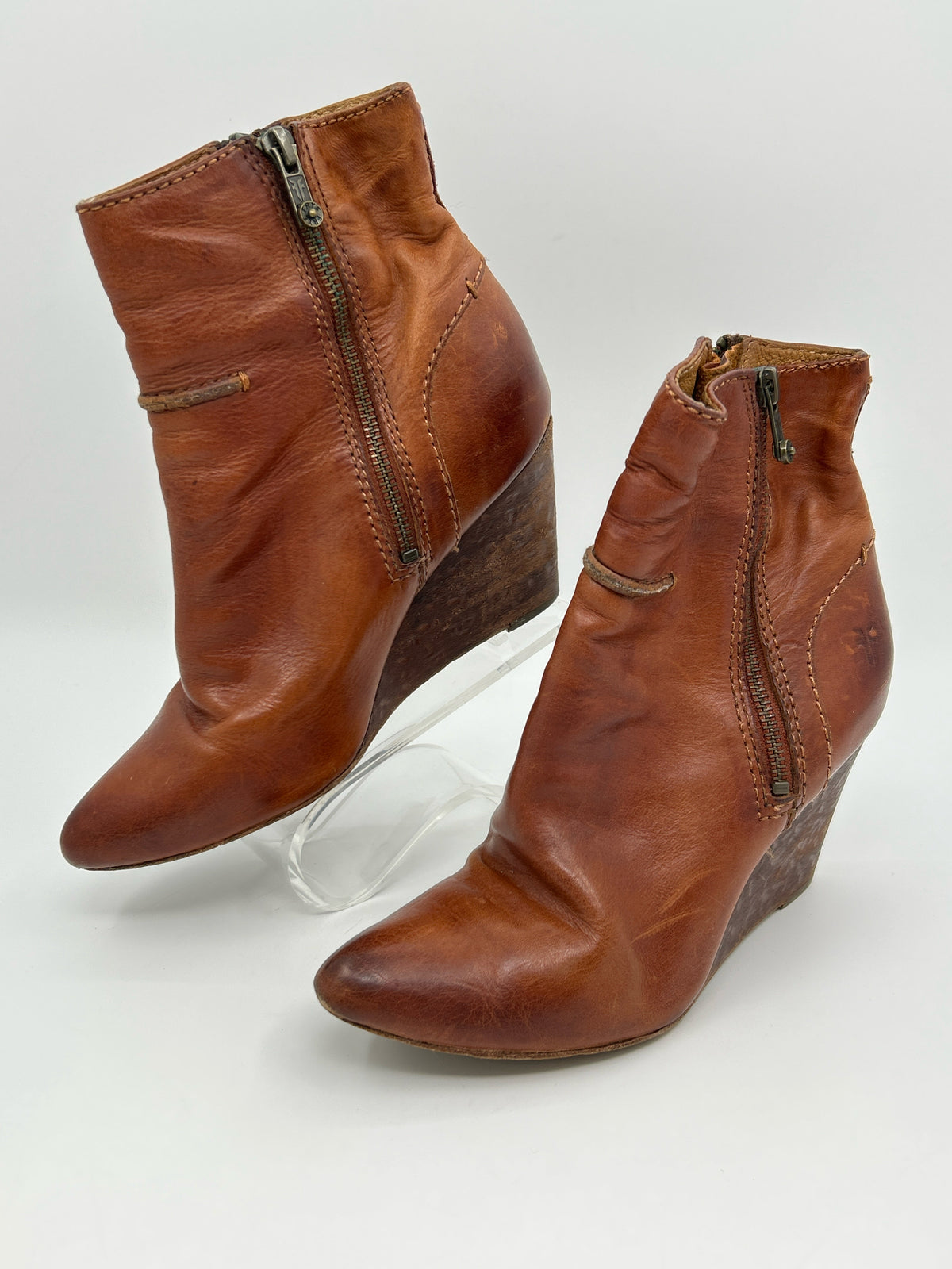 FRYE Size 7M Brown Women Booties