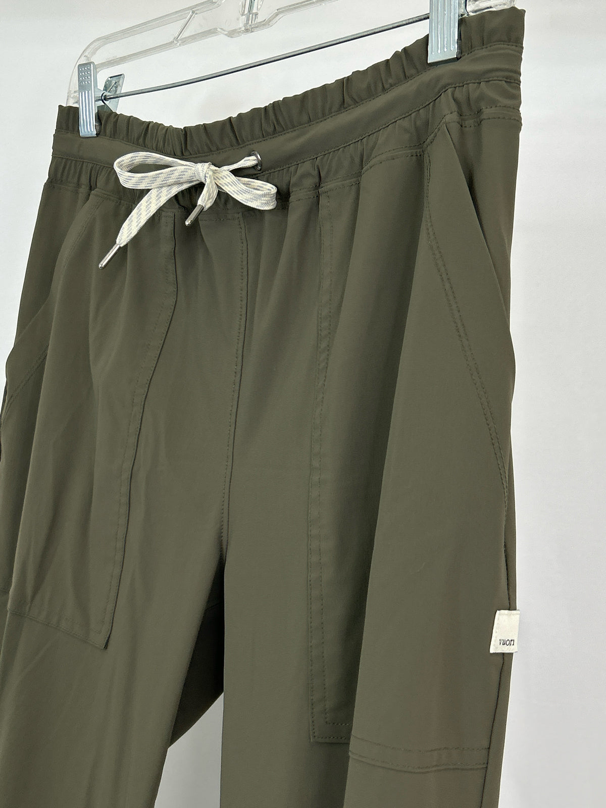 VUORI Size M ARMY GREEN Women Pants