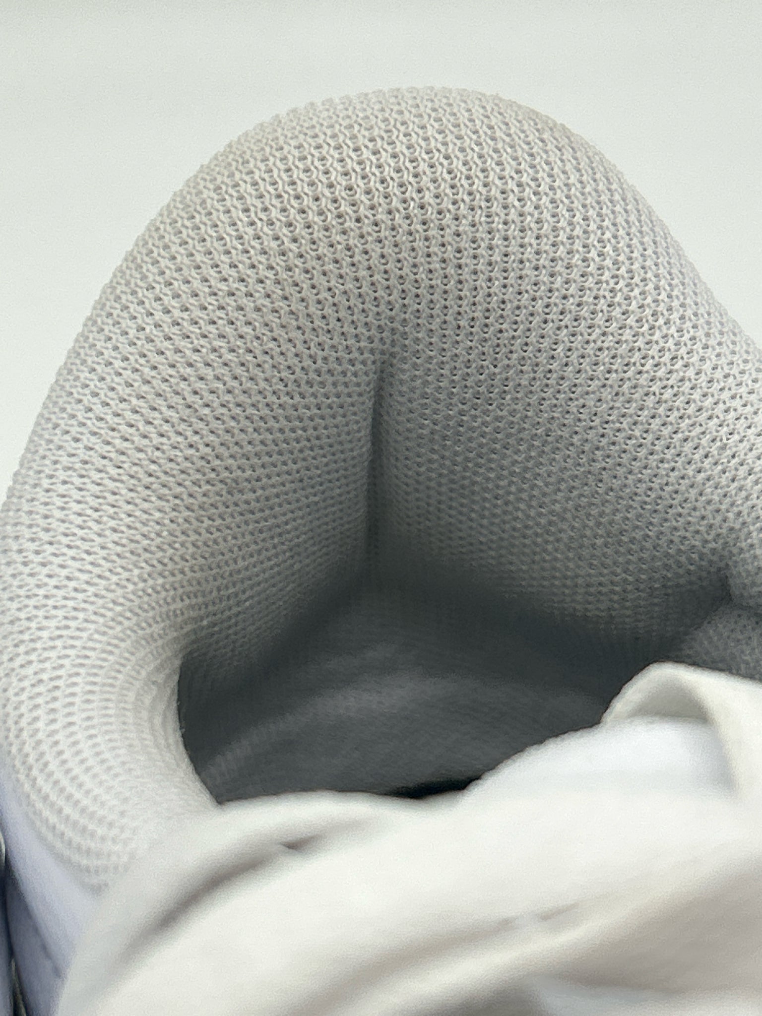 ADIDAS Size 7 White Women Sneakers