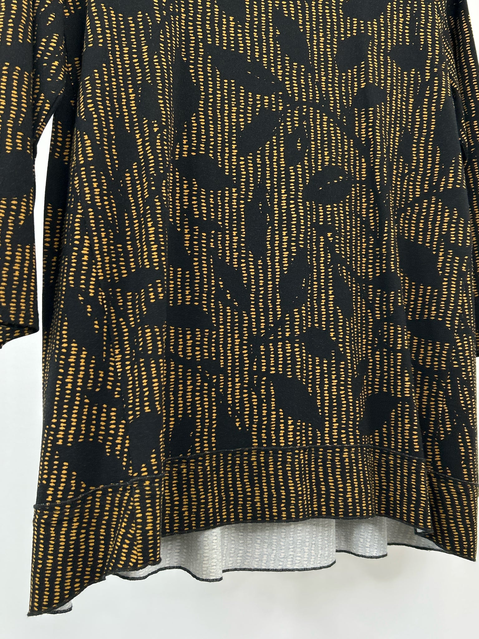 HABITAT Size S BLACK AND GOLD Women Tunic