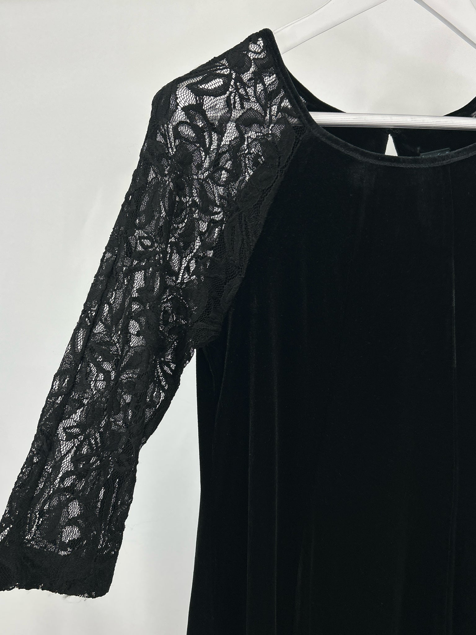 GABBY SKYE Size 6 Black Women Dress