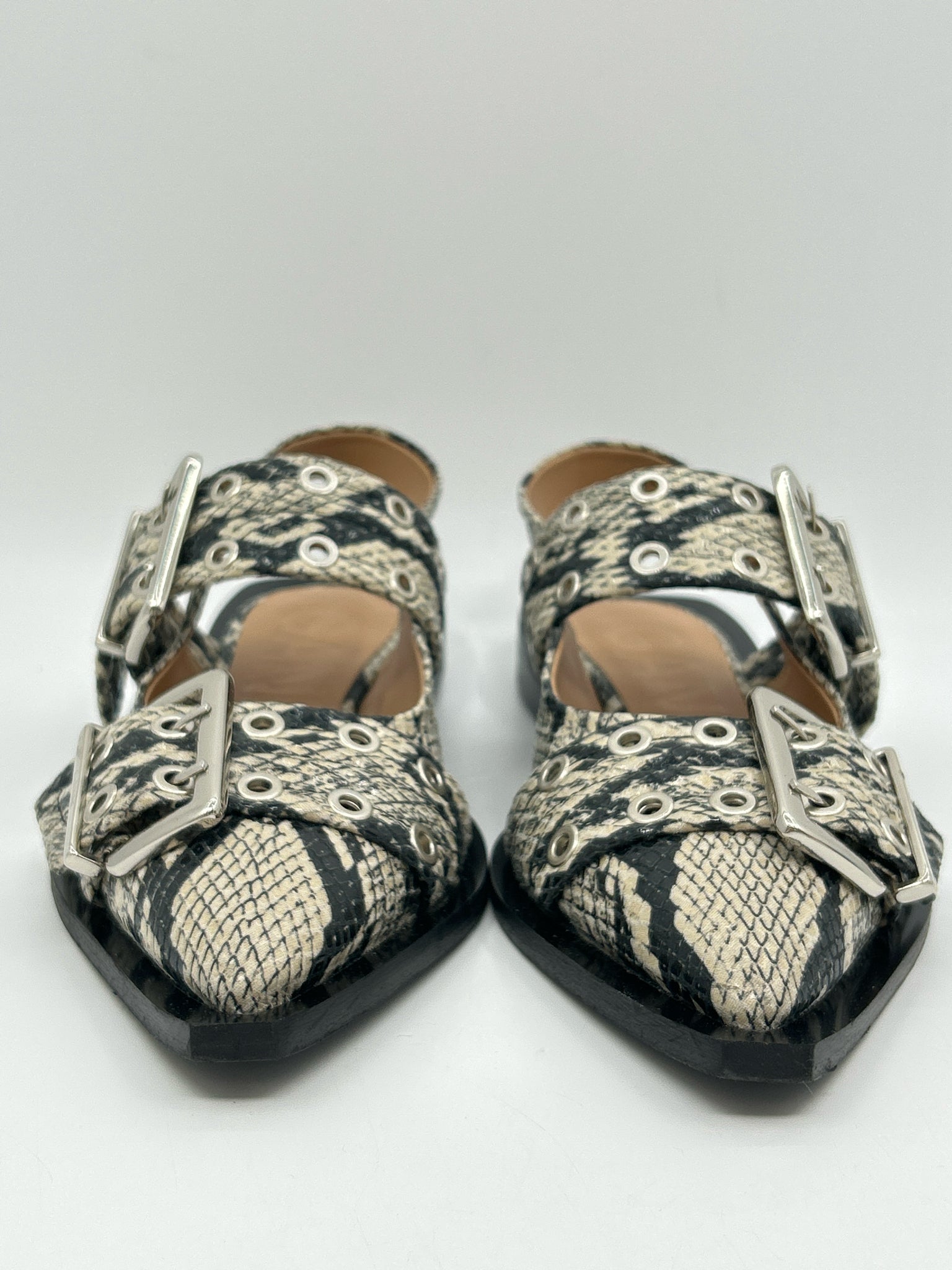 GANNI Size 38/8 CREAM AND BLACK Women Sandal