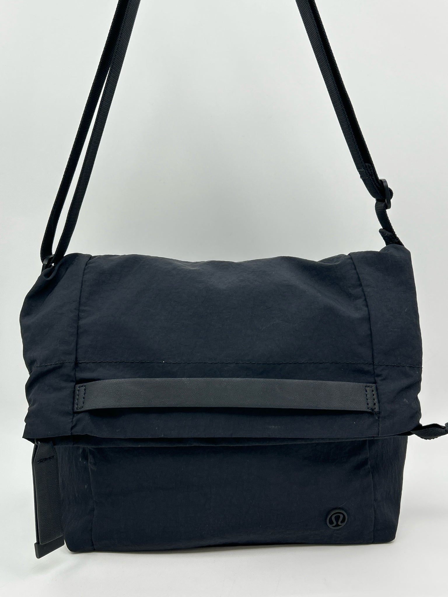 LULULEMON Black Women Purse