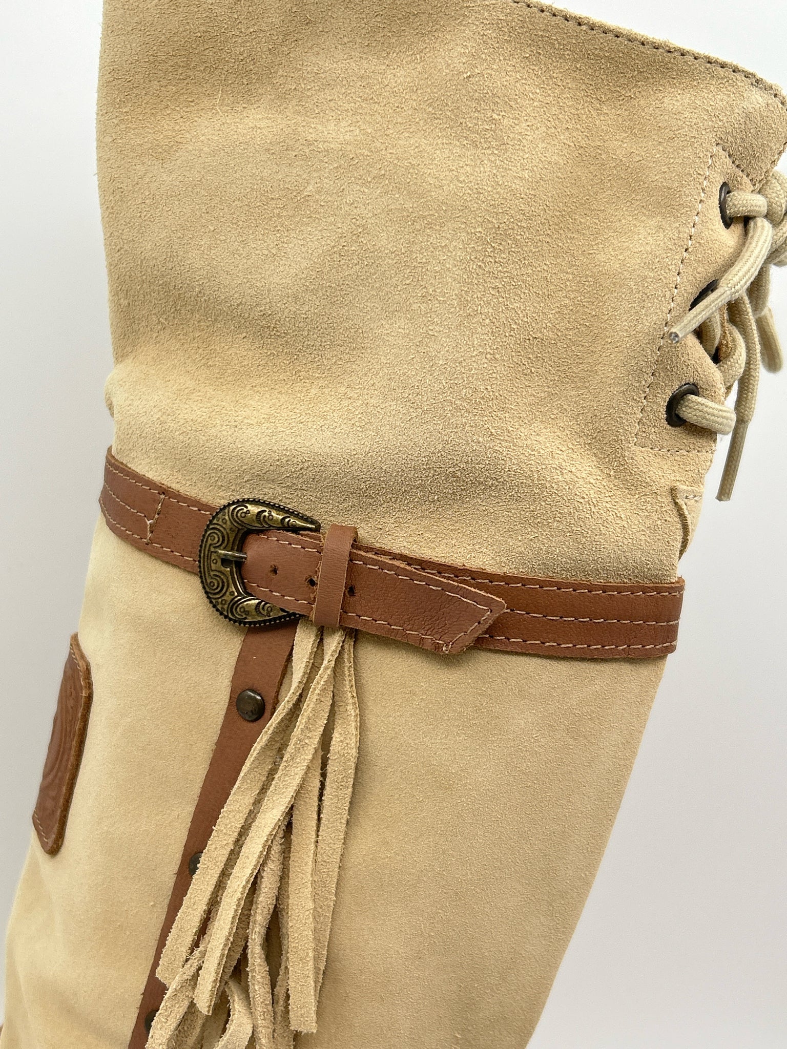 DINGO Size 7.5M BEIGE AND BROWN Women Boots