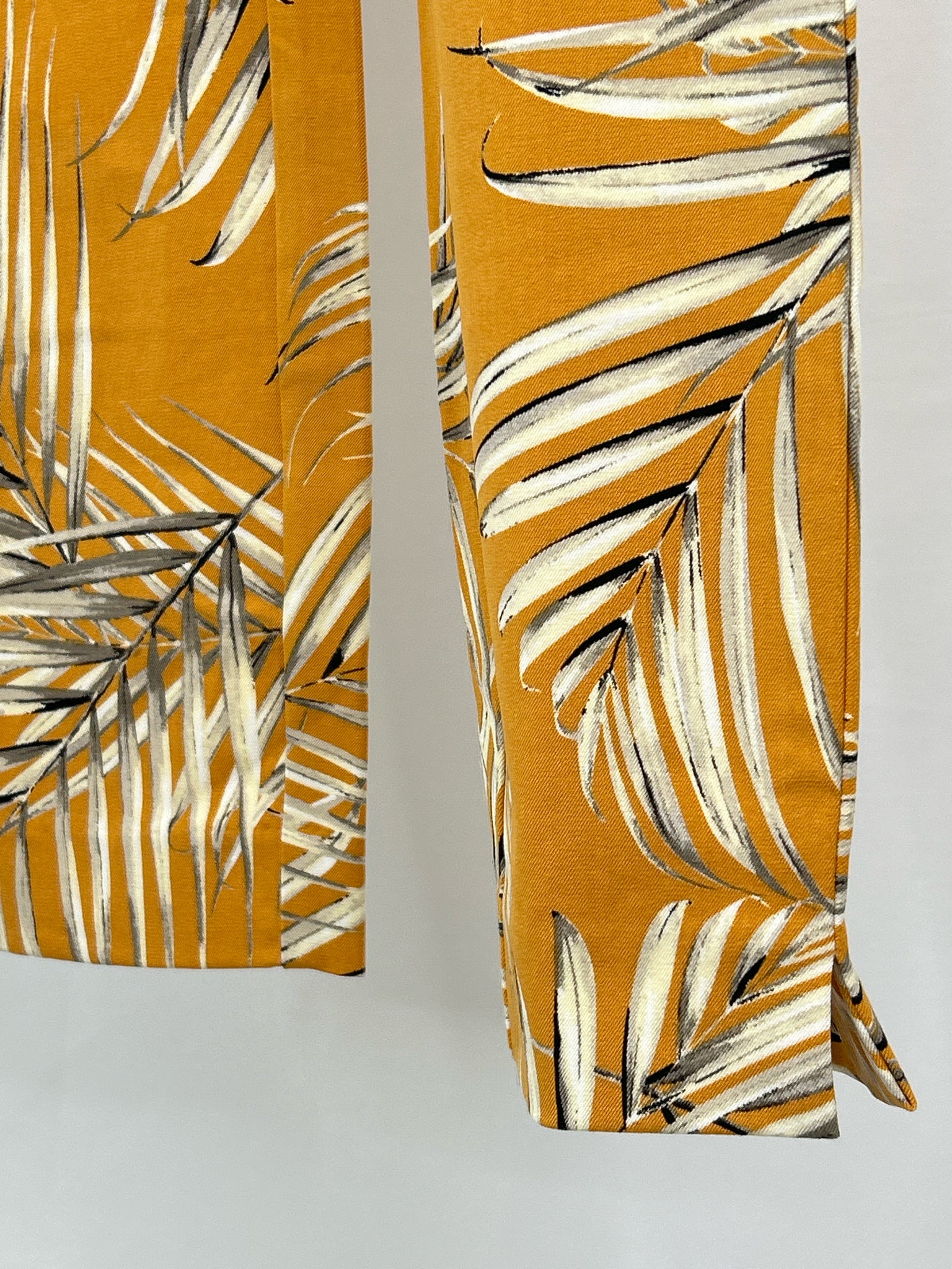 White House Black Market Size 2R Mustard Print Women's Pants NWT
