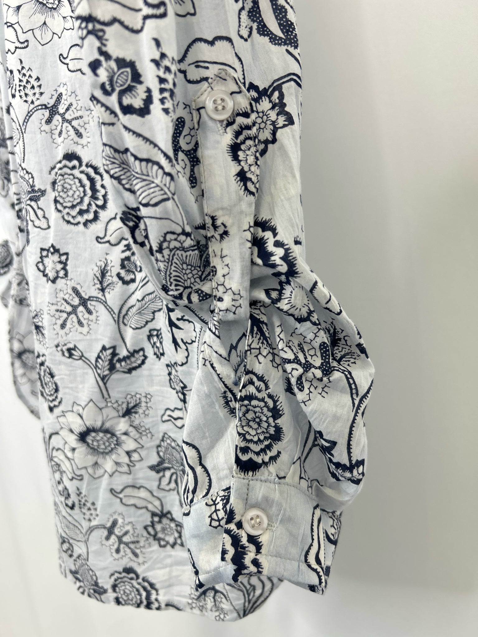 MAGAZINE Size XL Blue Print Women Shirt