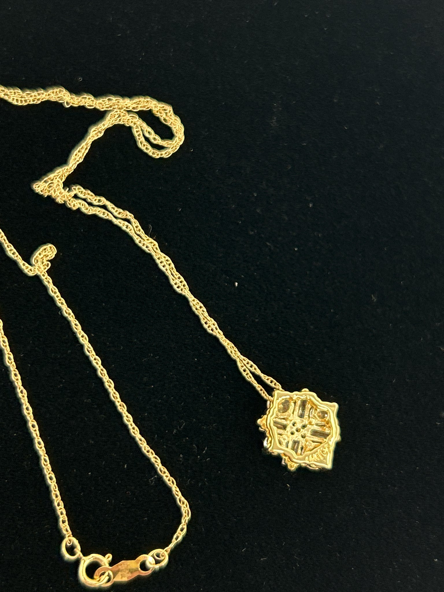 ABSOLUTE NIB Gold Necklace