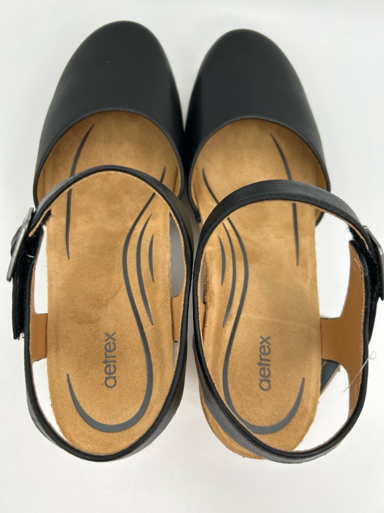 AETREX Size 9/9.5 Black Finley Women's Clogs NIB