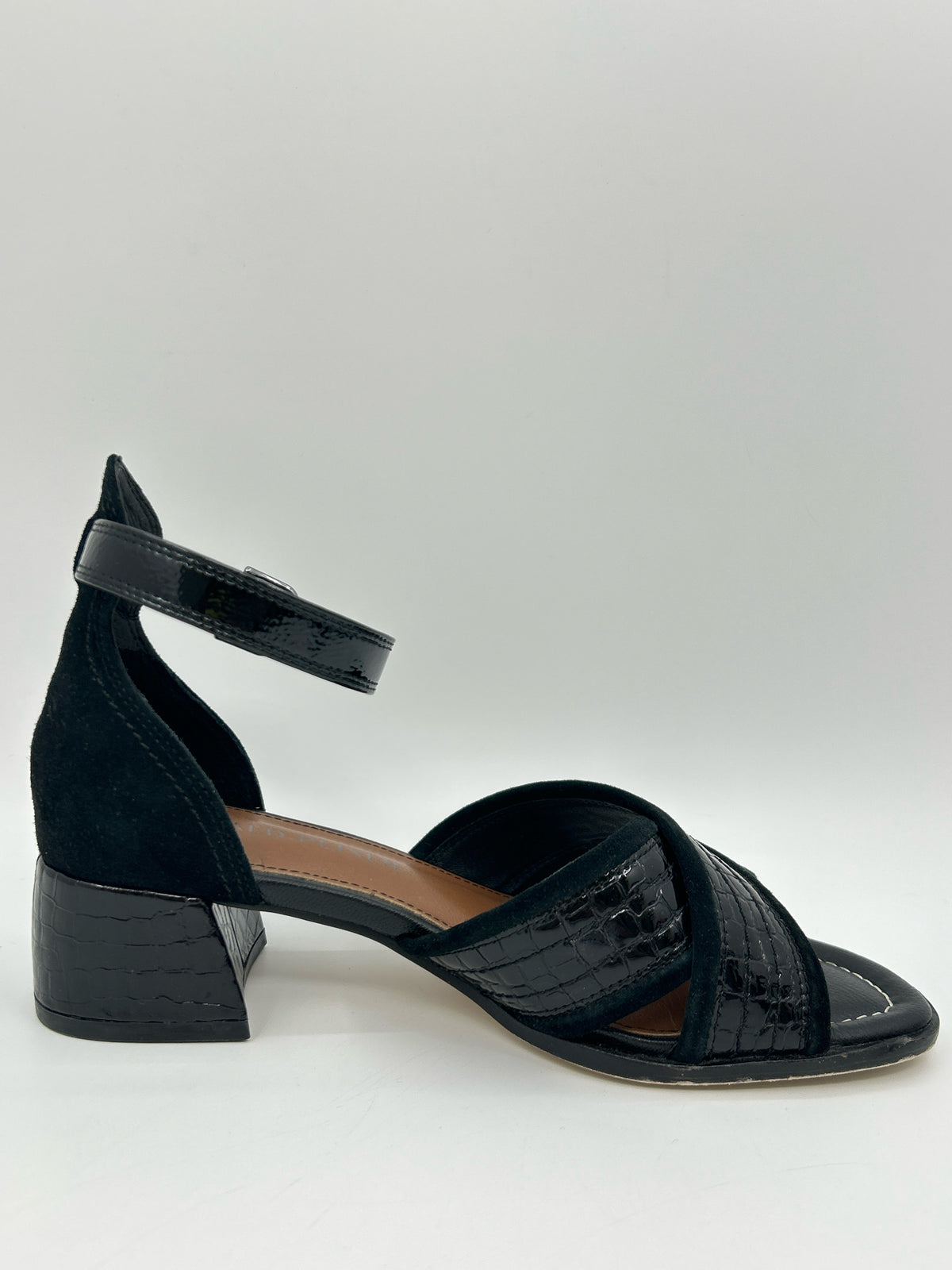 DONALD PLINER Size 6M Black Women Sandal