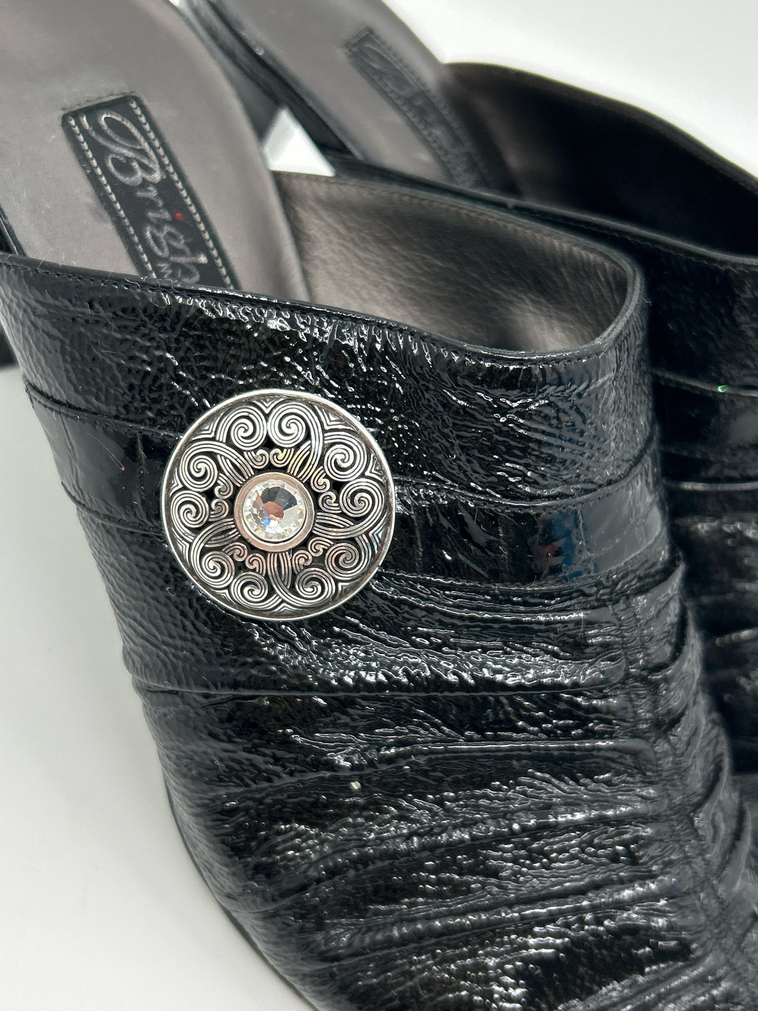 BRIGHTON Size 8.5 Black Women Shoes