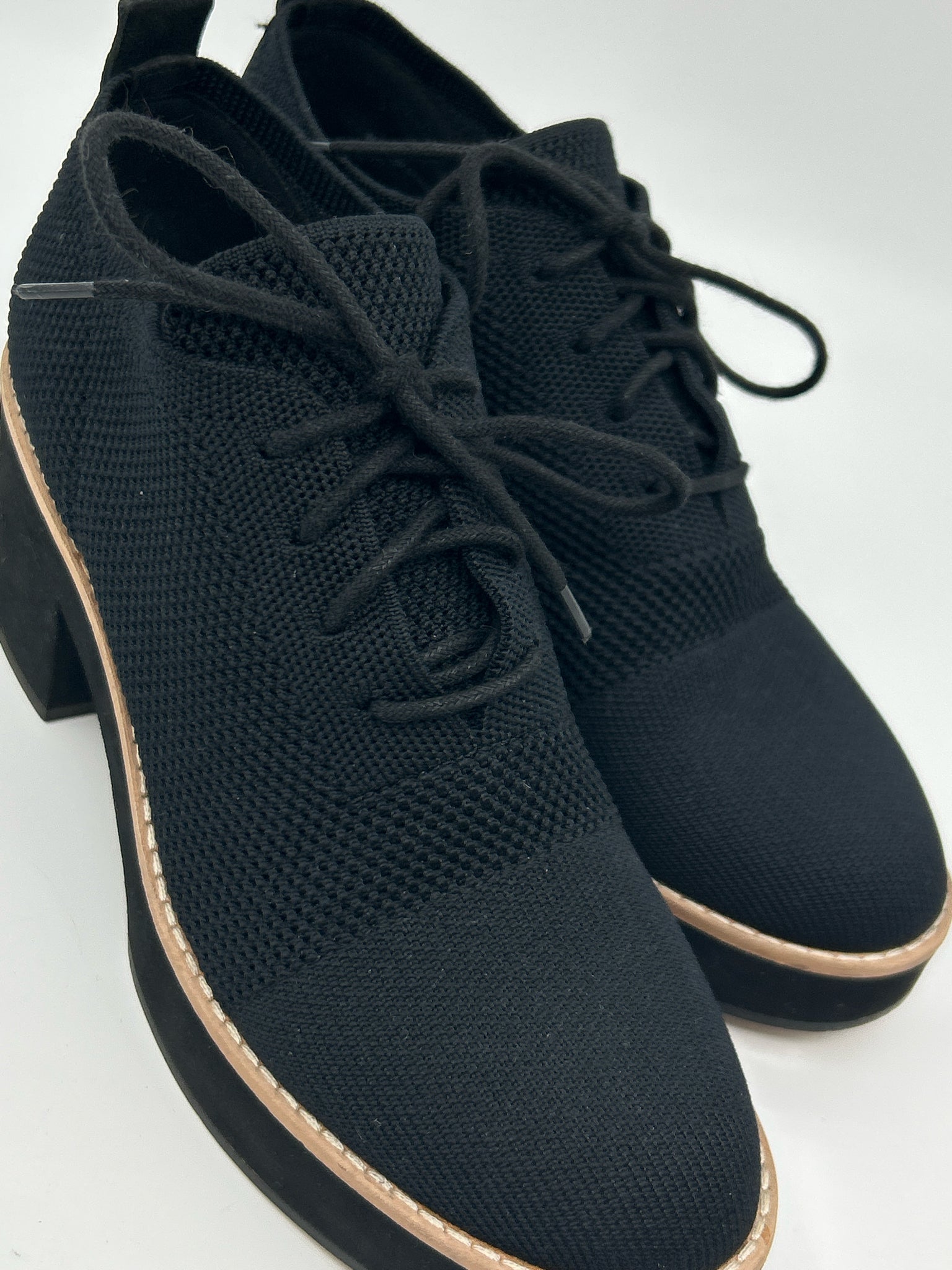 EILEEN FISHER Size 7M Black Women Shoes