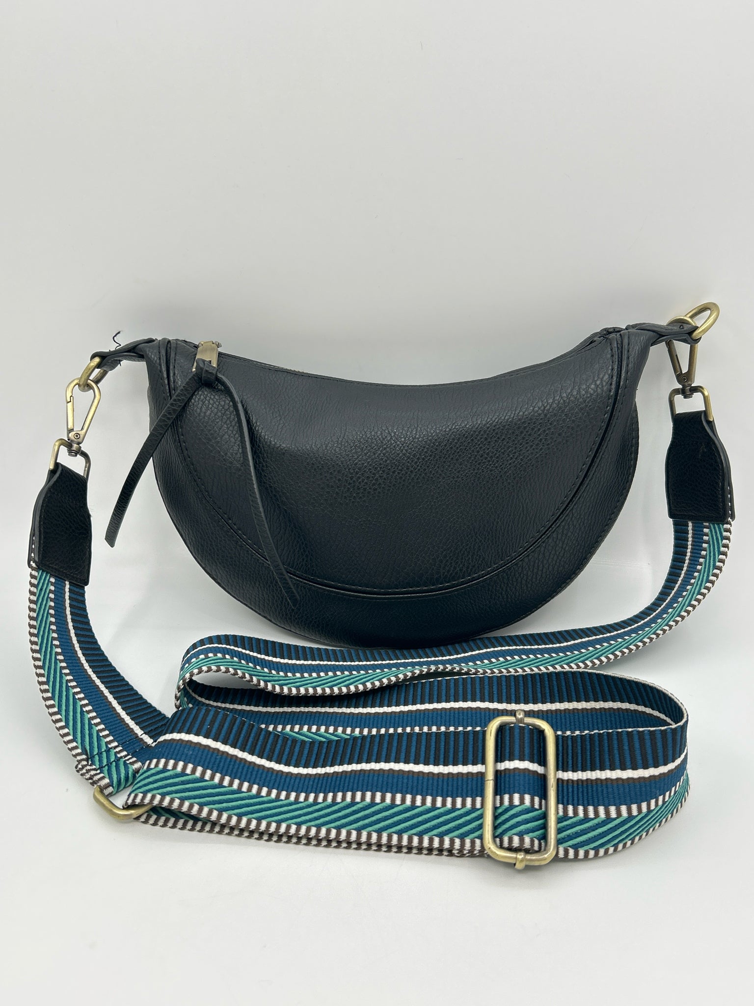 URBAN OUTFITTERS Black Women Purse