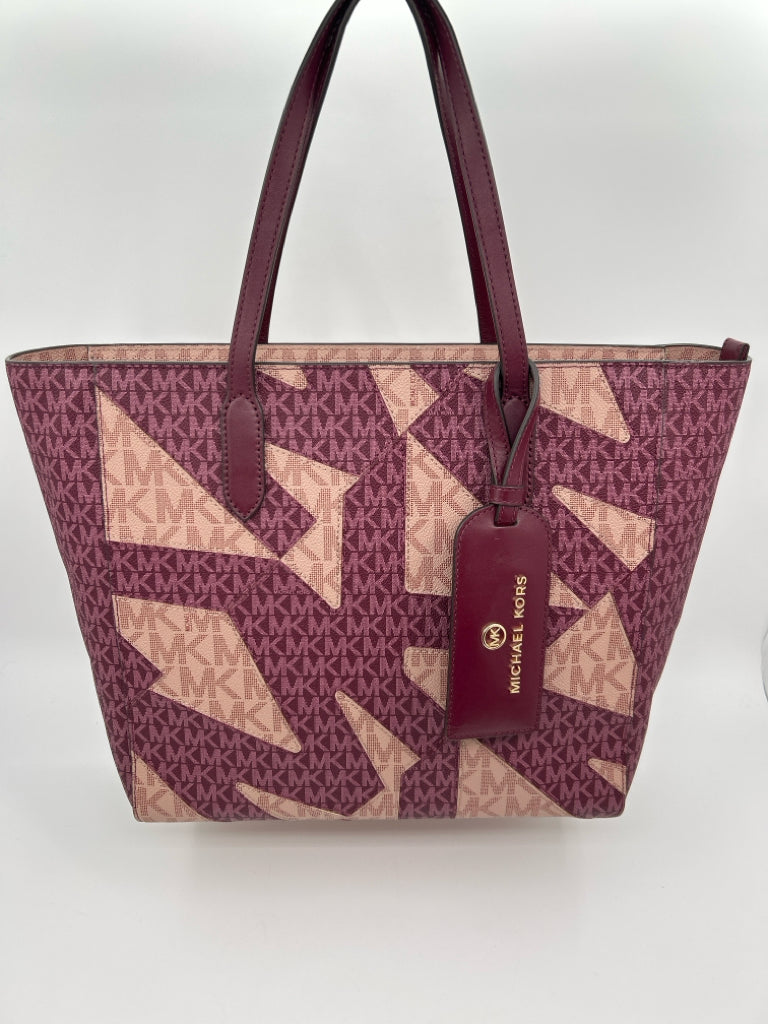 MICHAEL KORS MAGENTA PRINT Tote