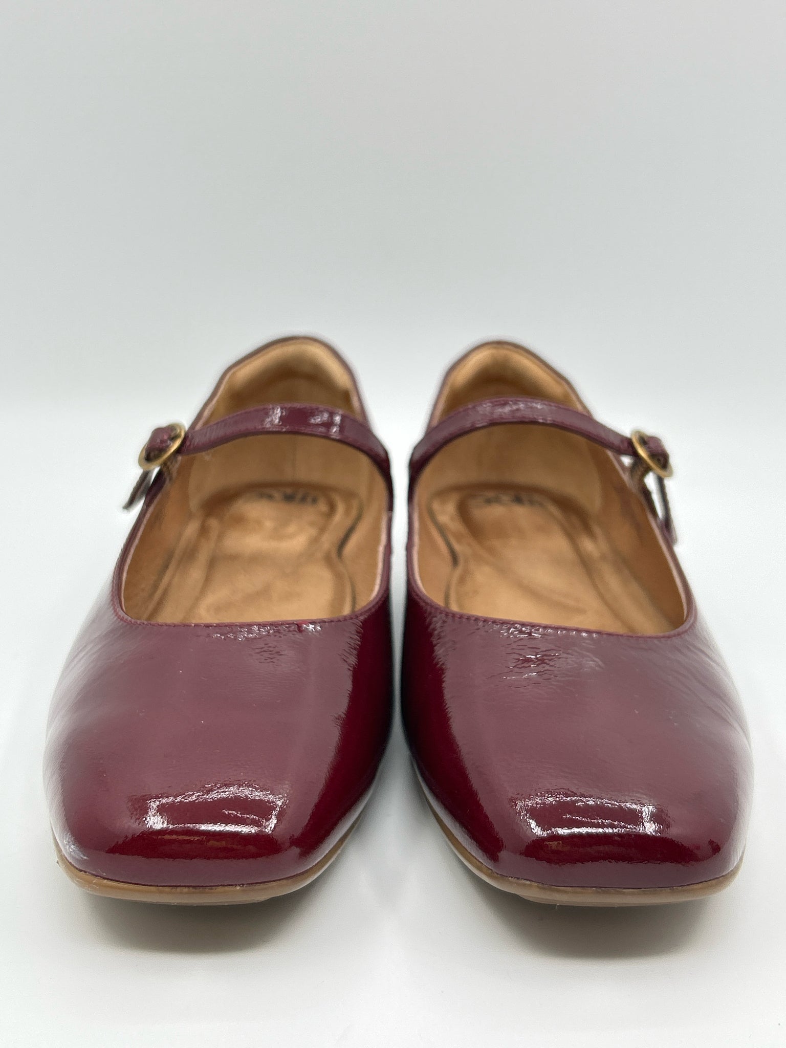 SOFFT Size 8.5M Burgundy Women Flats
