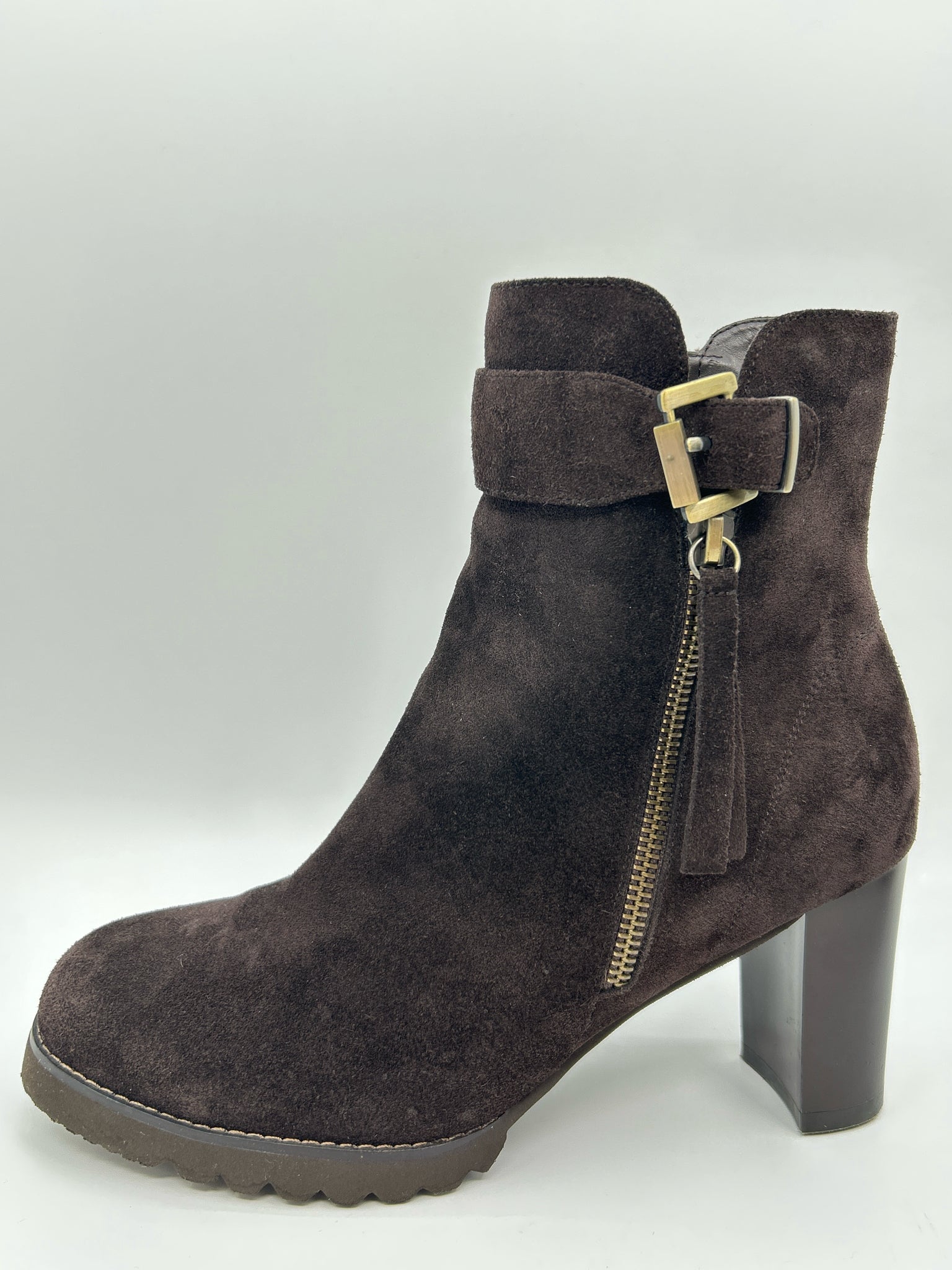 BLONDO Size 7.5M Brown Women Booties