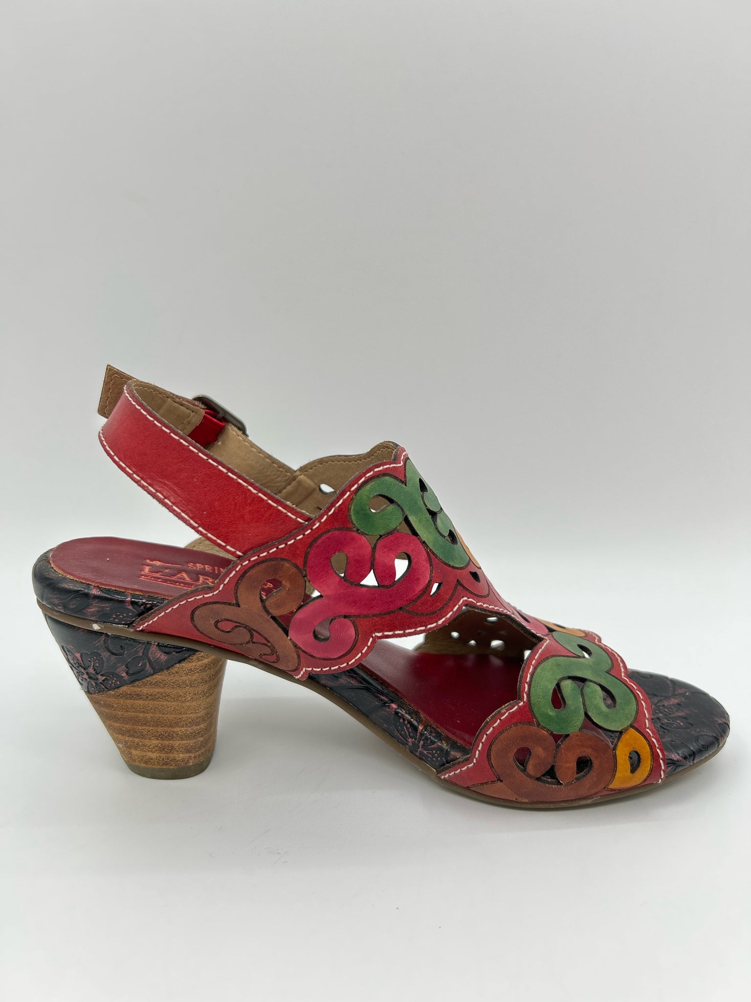 L'ARTISTE Size 5.5/6 Red and orange Women Sandal