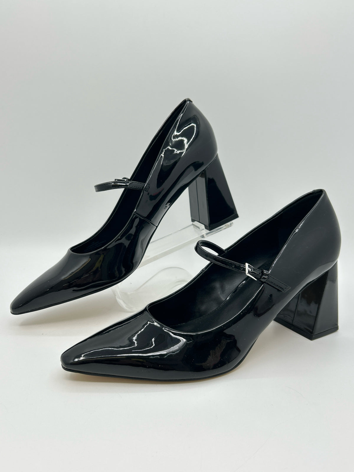 CALVIN KLEIN Size 10M Black Women Pumps