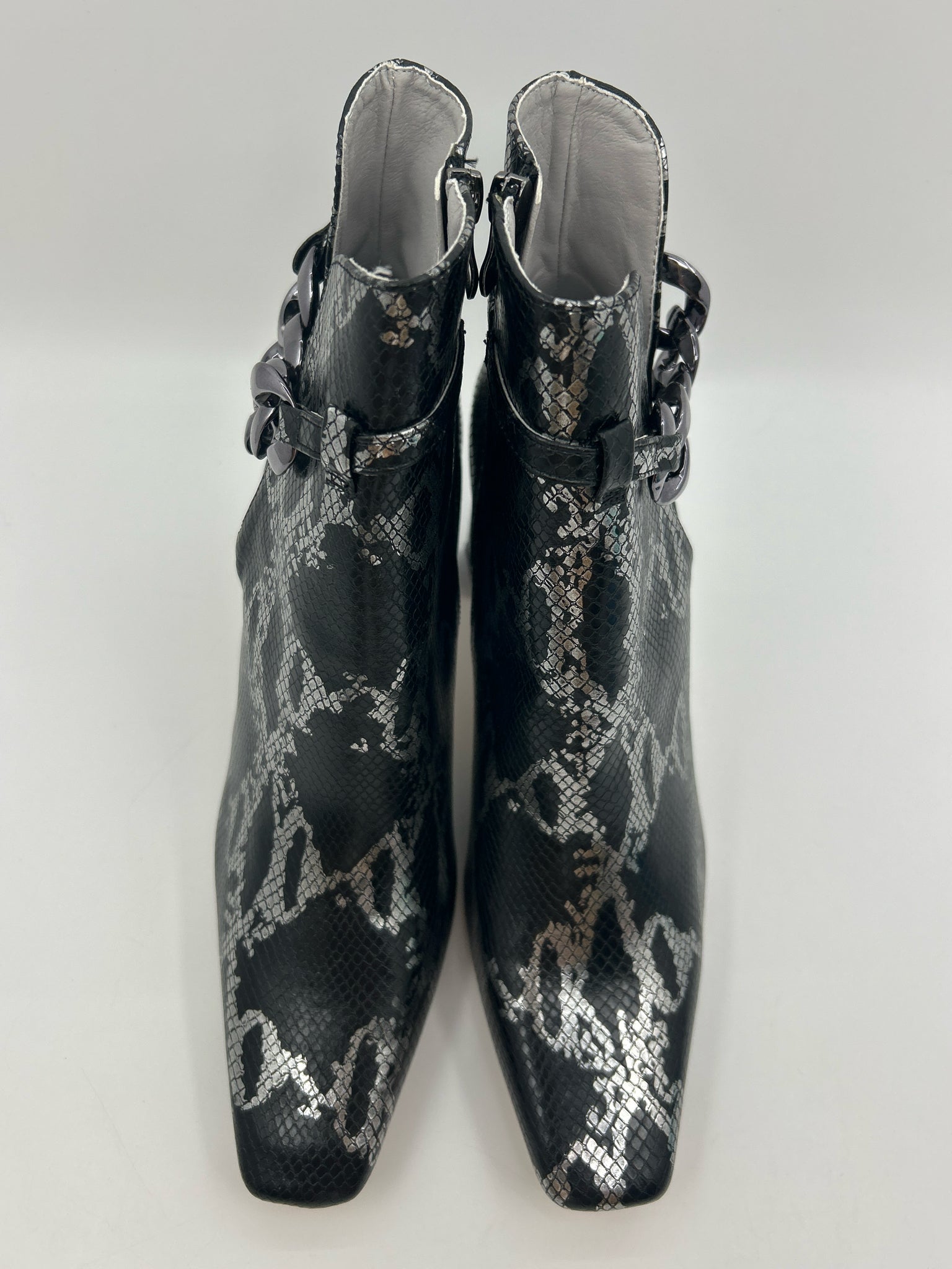 NINETY UNION NWOB Size 11B Black & Silver Women Booties