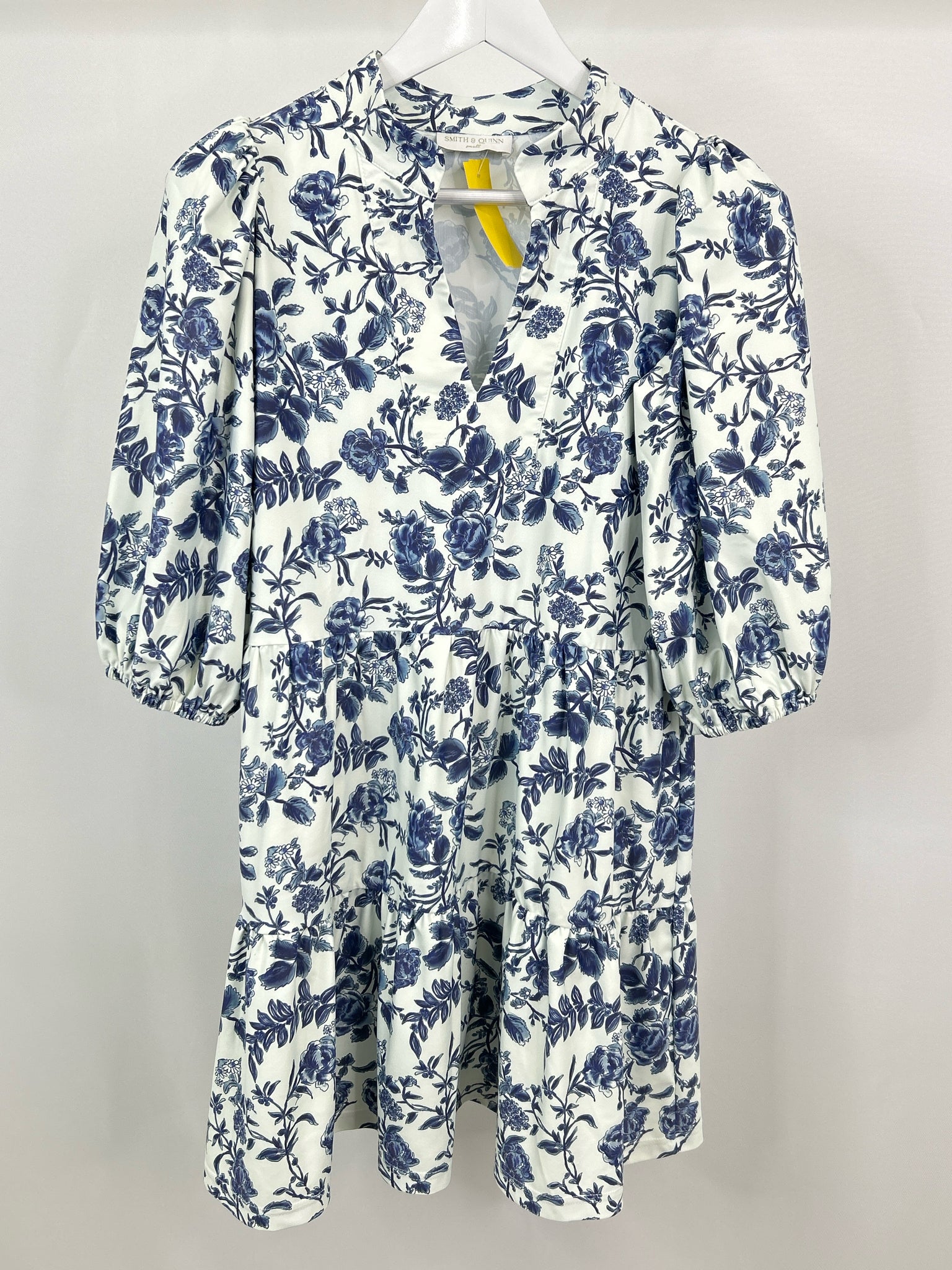 Smith & Quinn Size S WHITE AND NAVY Women Dress