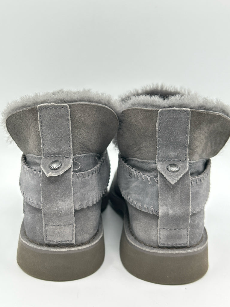 UGG Women Size 7 Grey Booties