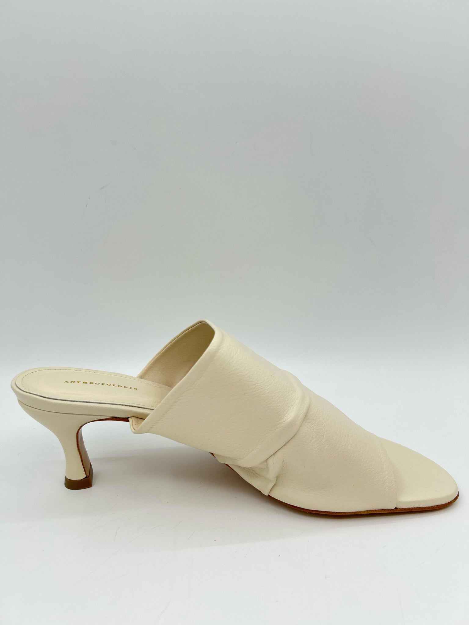 ANTHROPOLOGIE NIB ize 40 Cream Women Sandal