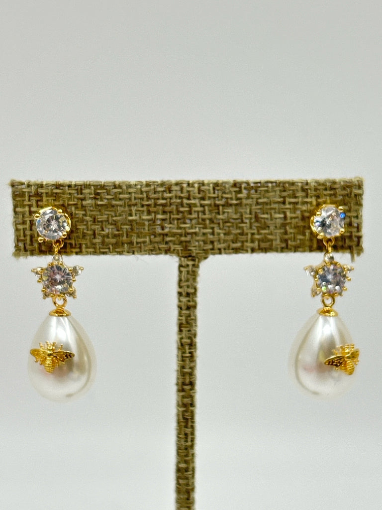 EYE CANDY Women NIB Gold Earrings