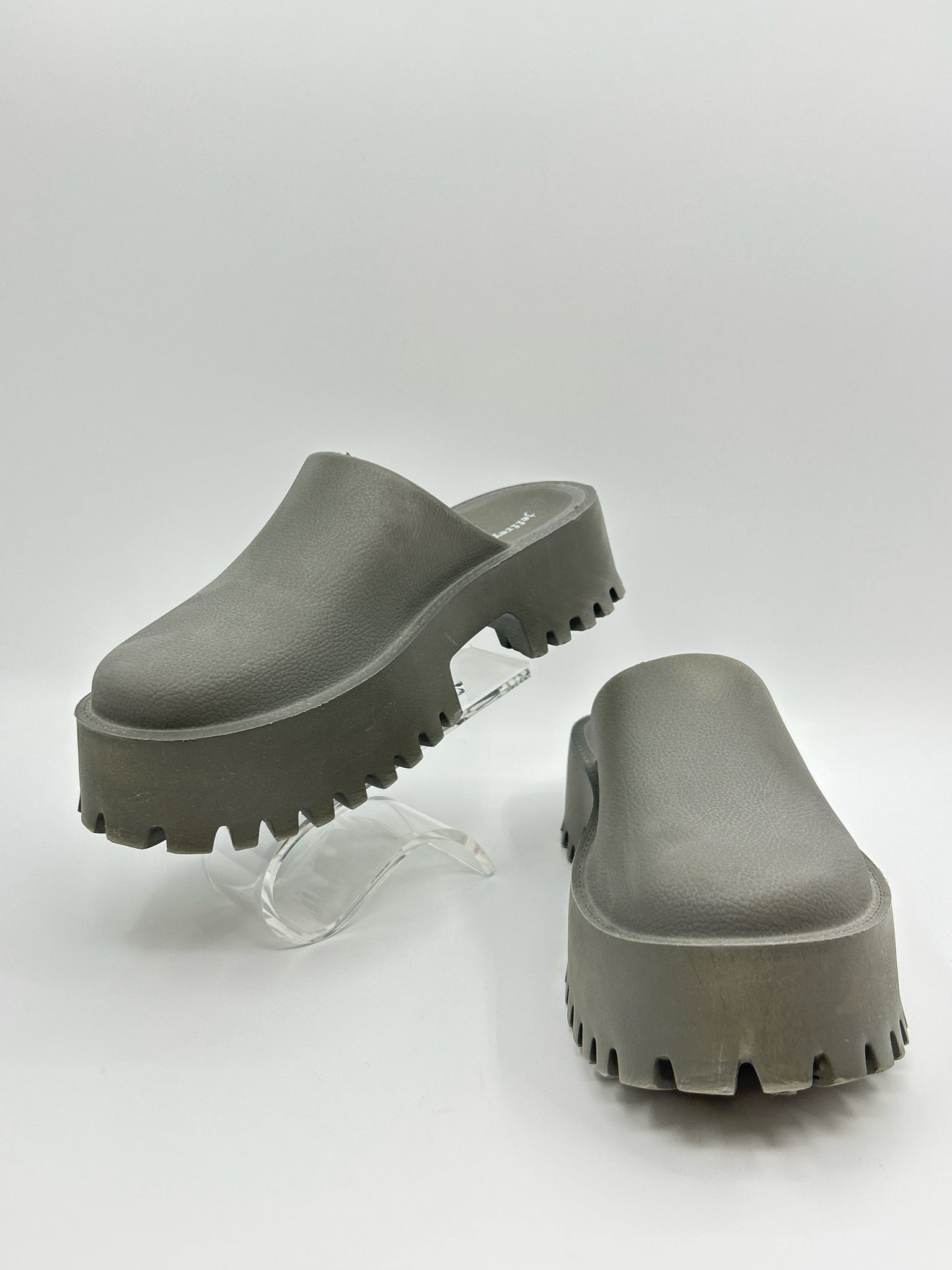 JEFFREY CAMPBELL Size 8 Gray Women Shoes