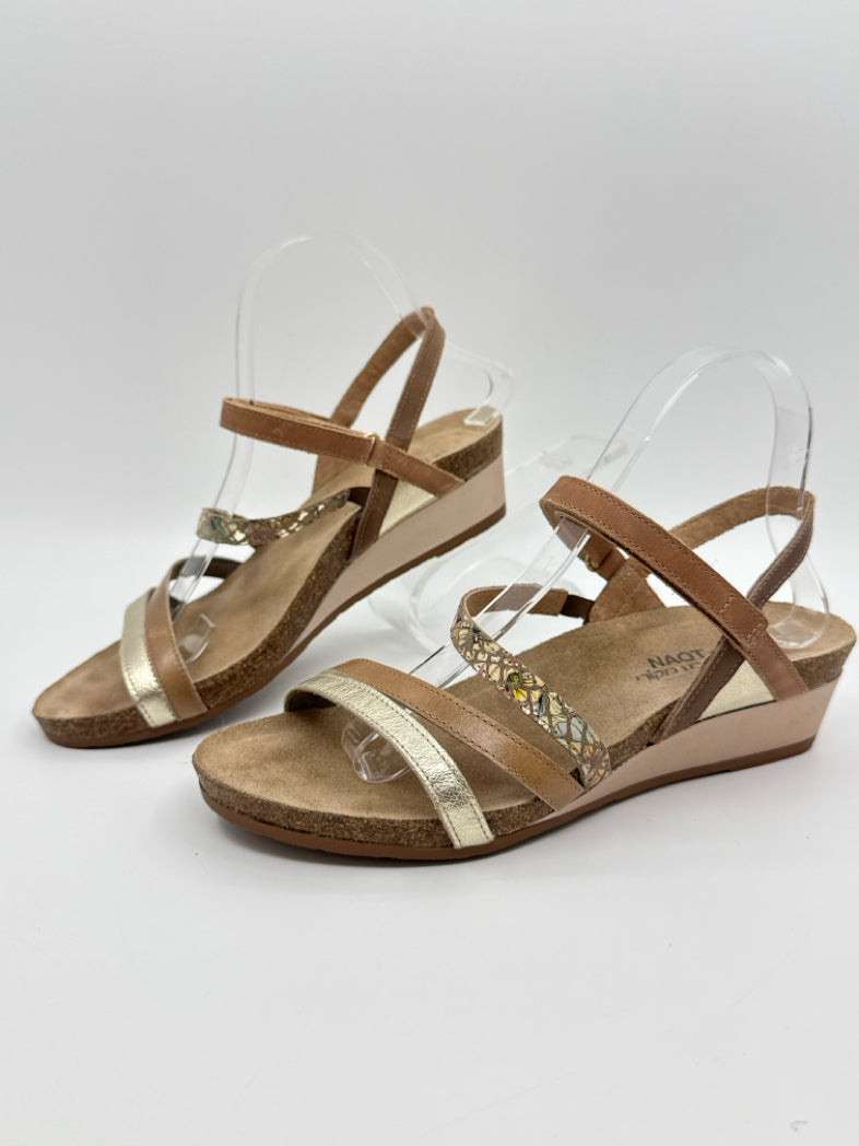 NAOT Size 41/10 Beige Women Sandal