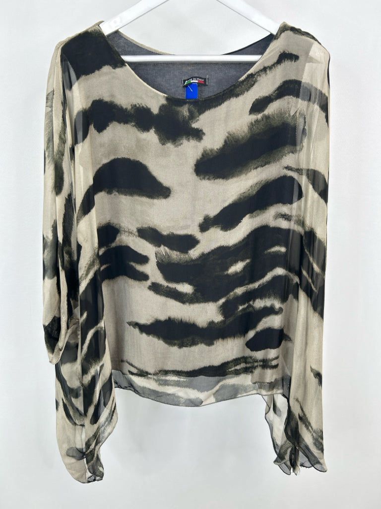 MADE IN ITALY Size One Size Taupe Print Women's Poncho