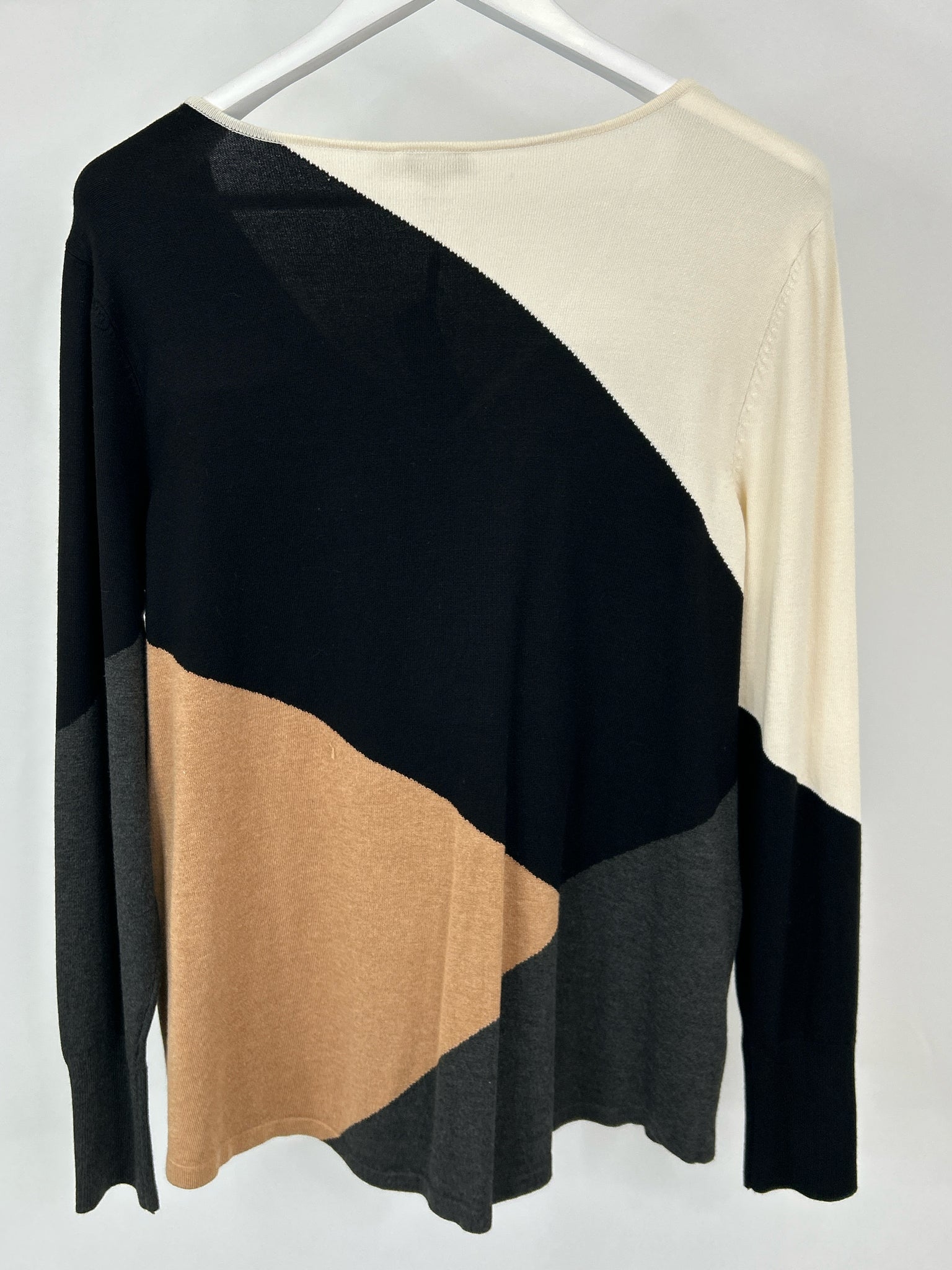 CHICO'S NWT Size L Black Print Women's Sweater NWT