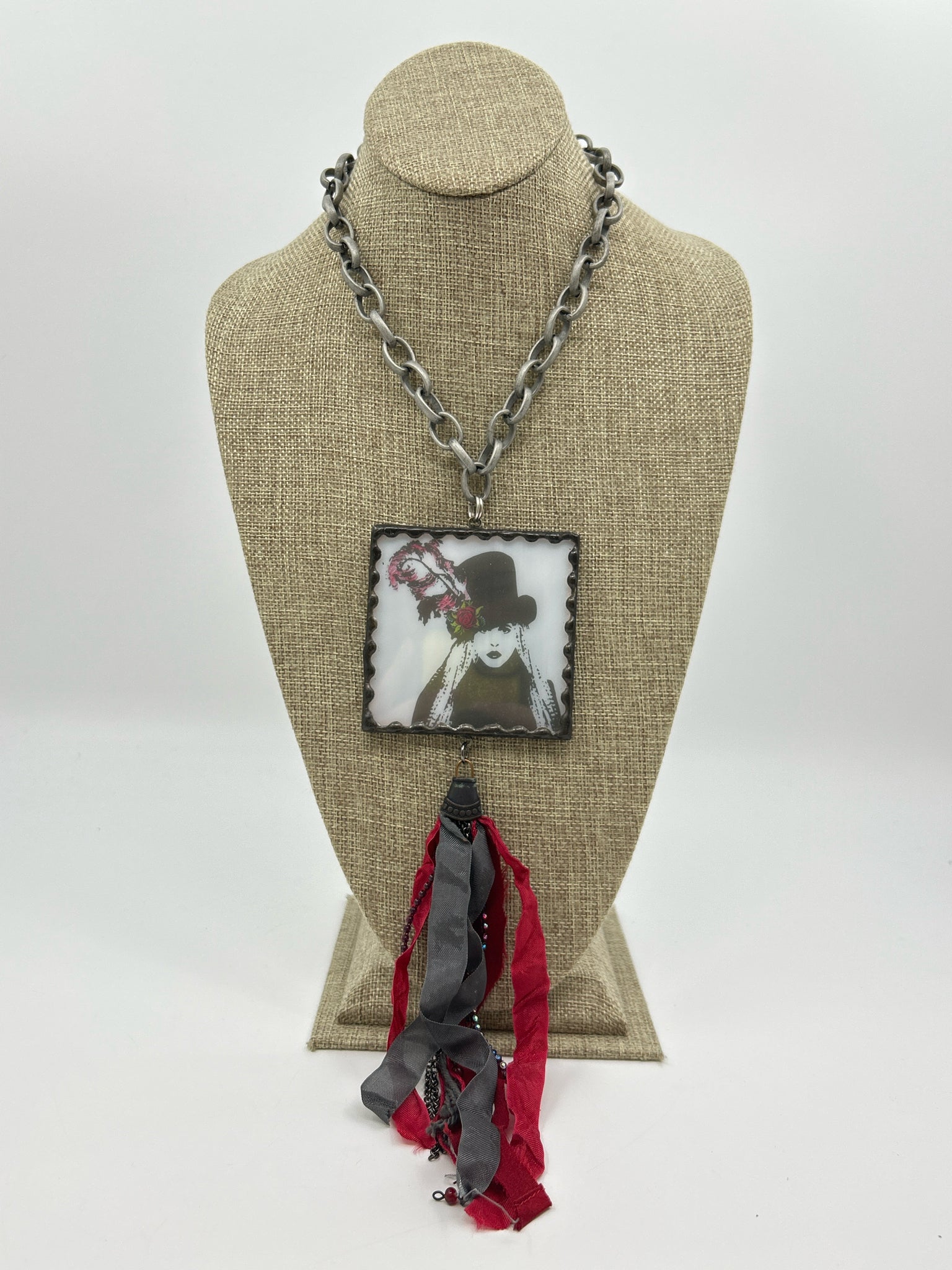 GYPSY SOUTH Black & Red Necklace
