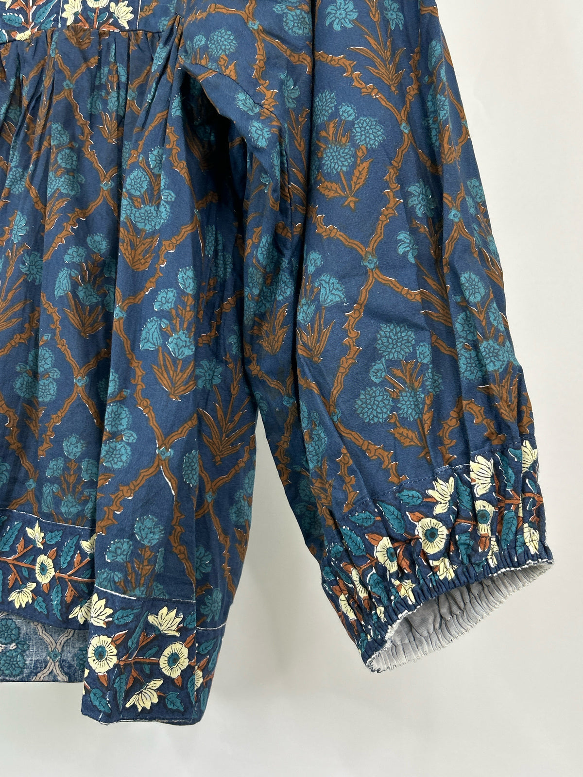 VICTORIA DUNN Size S Navy Print Women Top