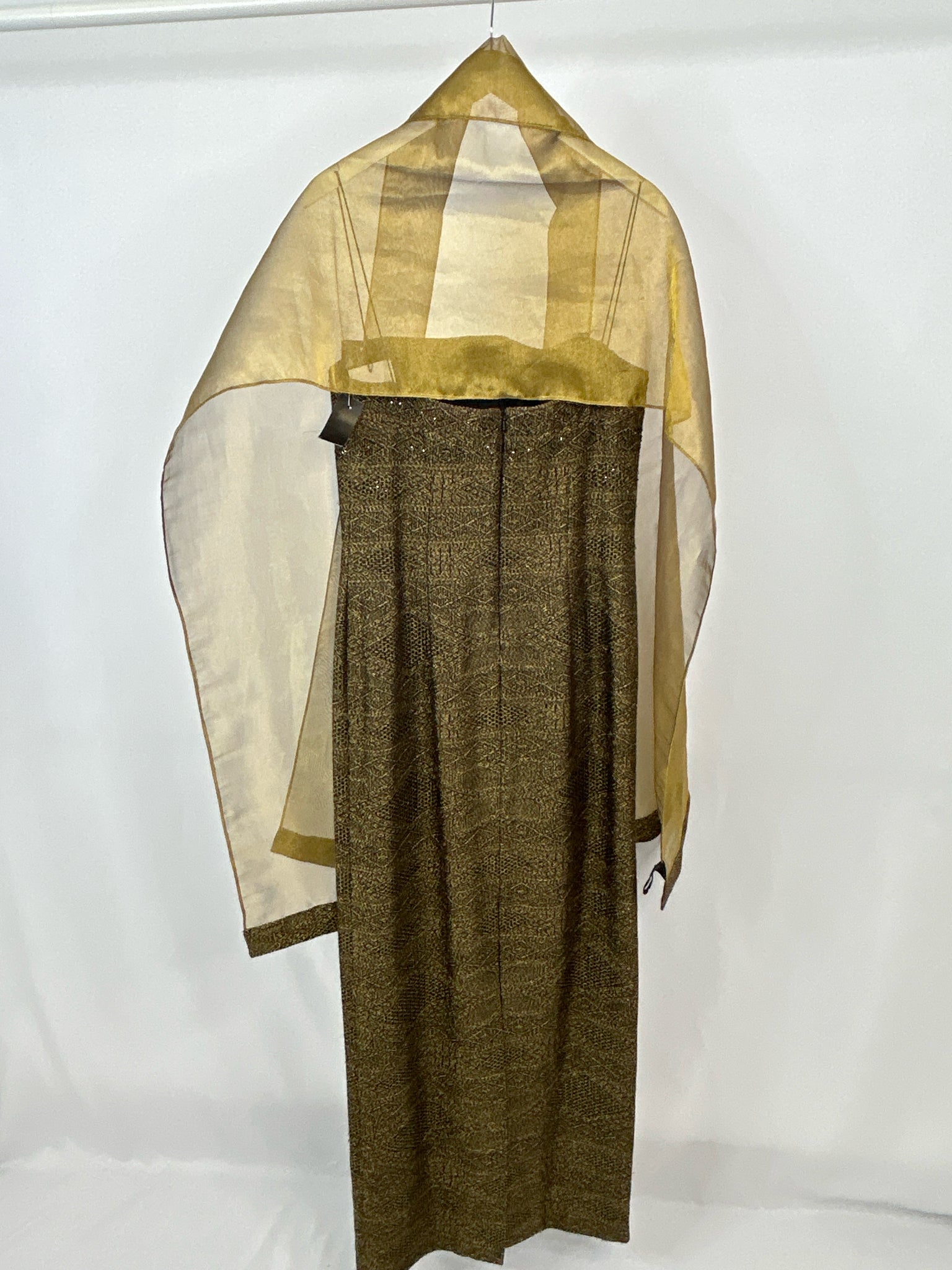 CARMEN MARC VALVO Size 10 Gold Women 2-Piece w/dress