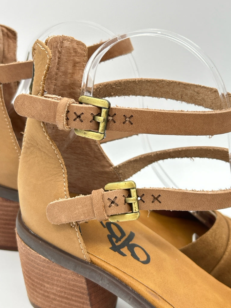 OTBT Size 10M Tan Women's Sandal
