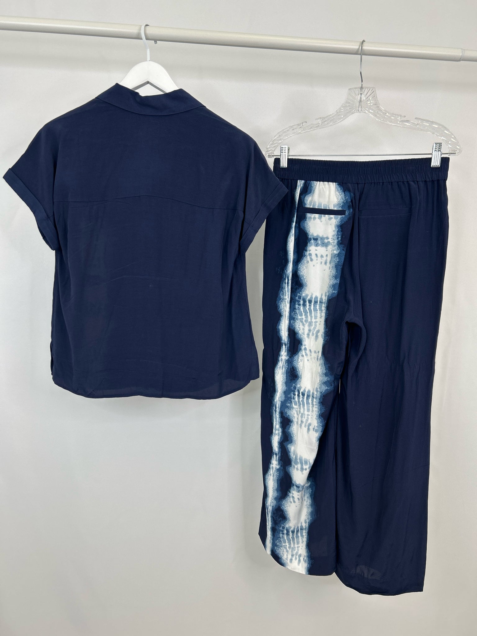 CHICO'S Size 4 Navy Print Women 2-Piece w/pants