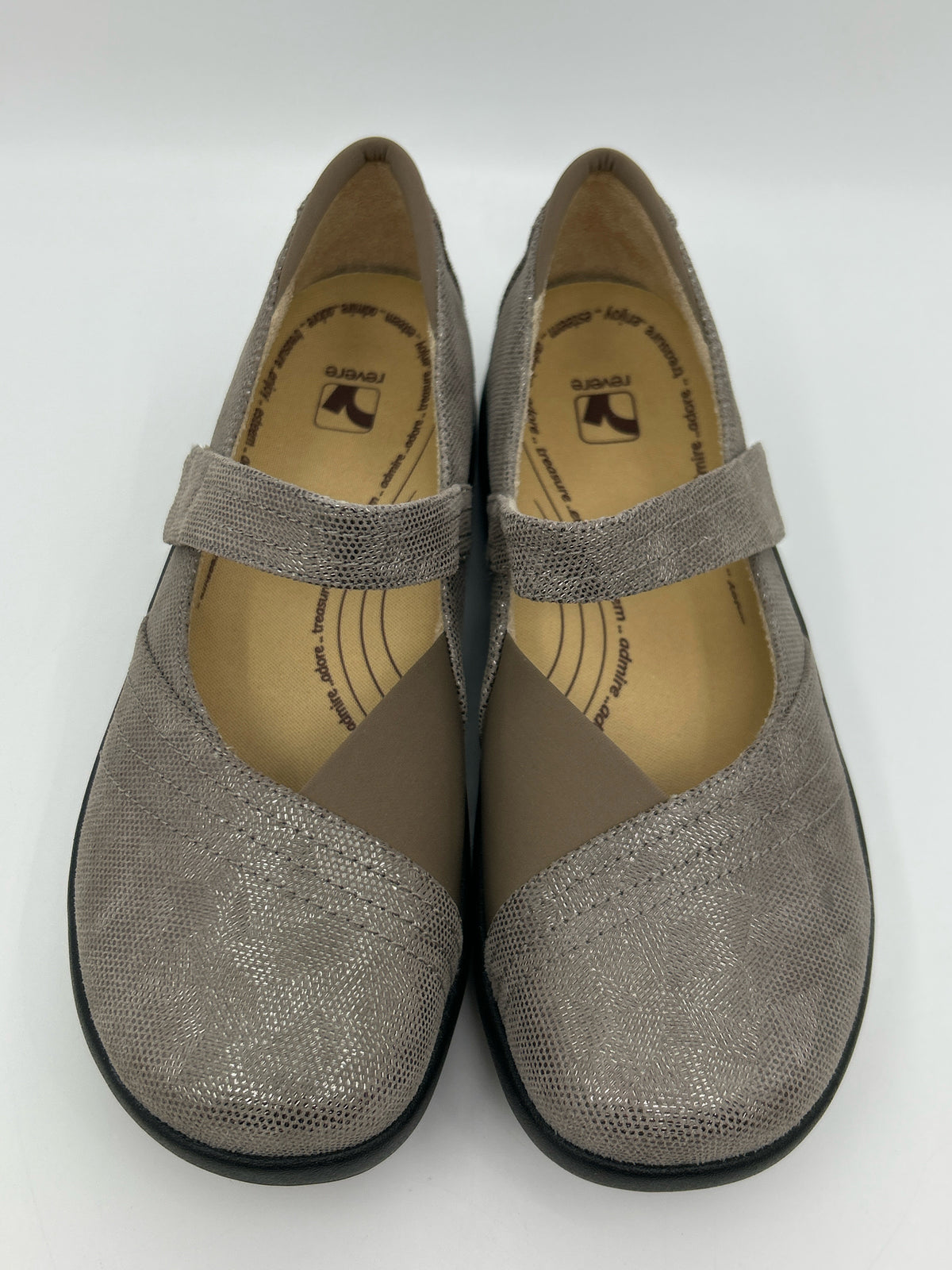 REVERE NIB Size 10M Champagne Women Shoes