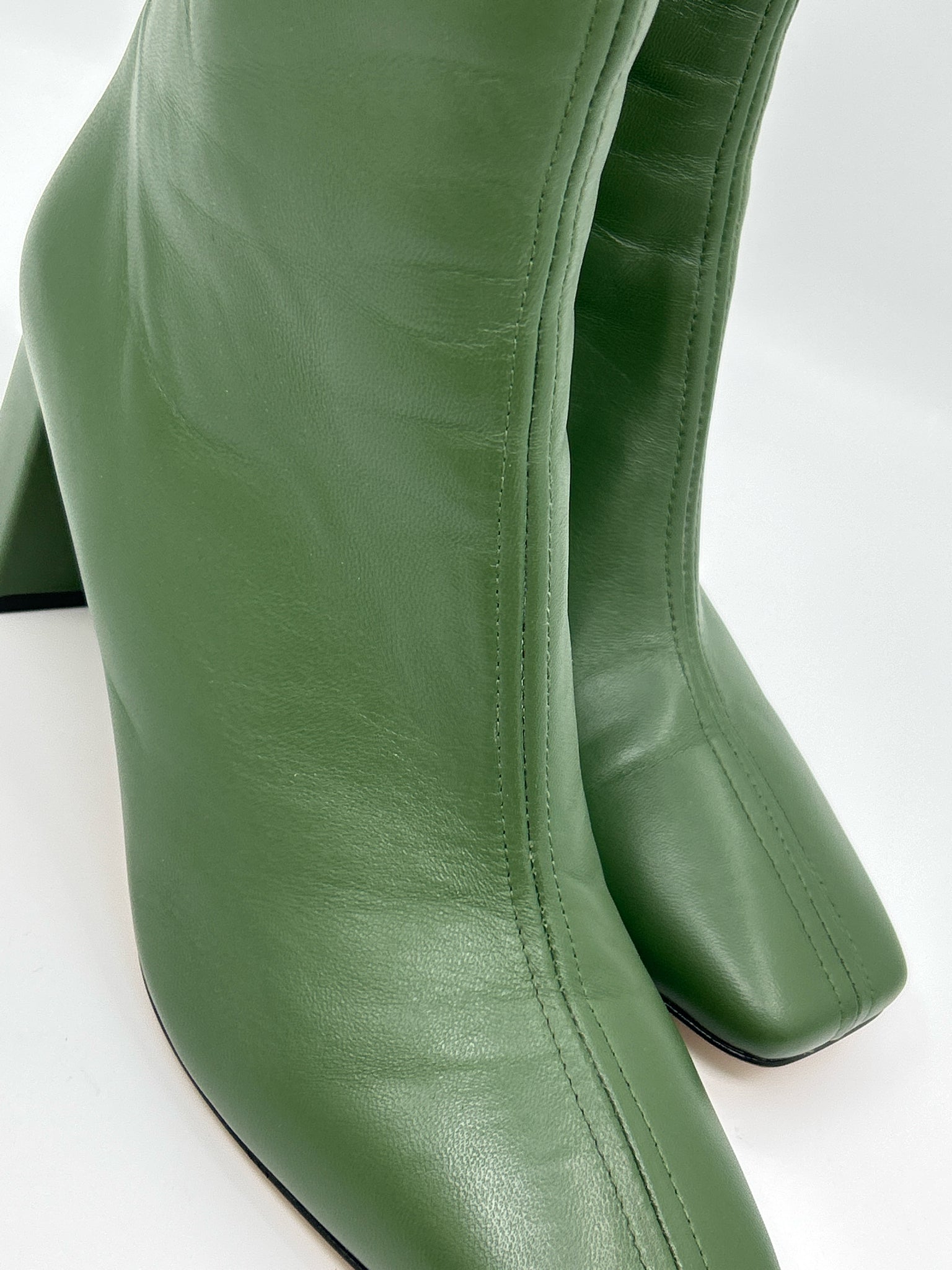 DEAR FRANCES Size 38/7.5 Green Women Booties NIB