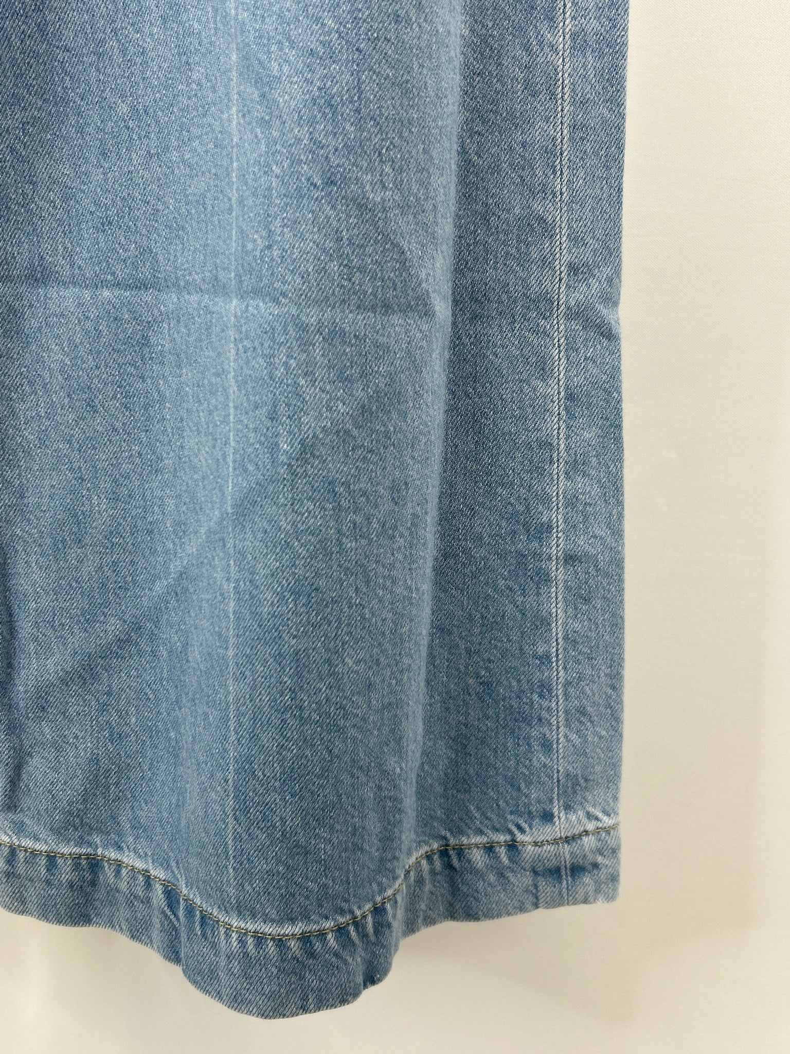 ANN TAYLOR Size 10 BLUE DENIM Women jeans