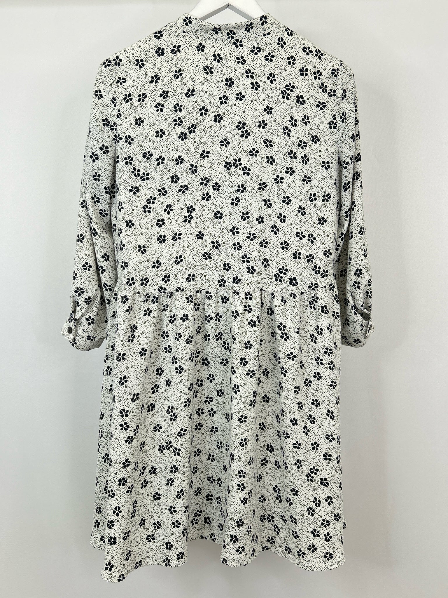 ANN TAYLOR Size S White & Black Women Dress
