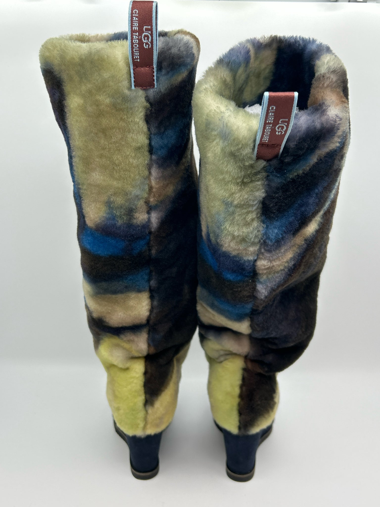 UGG Size 8 Blue Print Women Boots