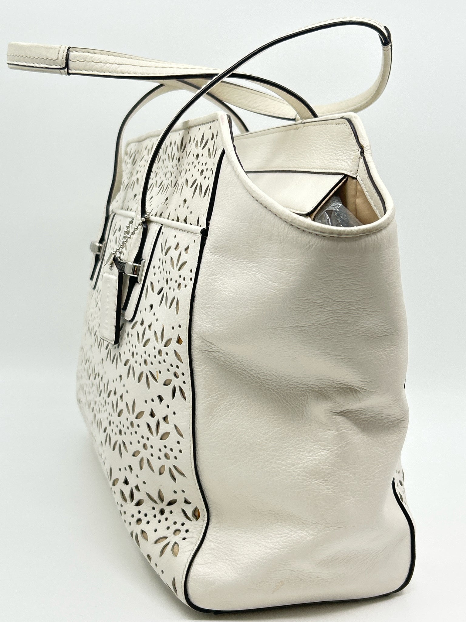 COACH White Women Tote