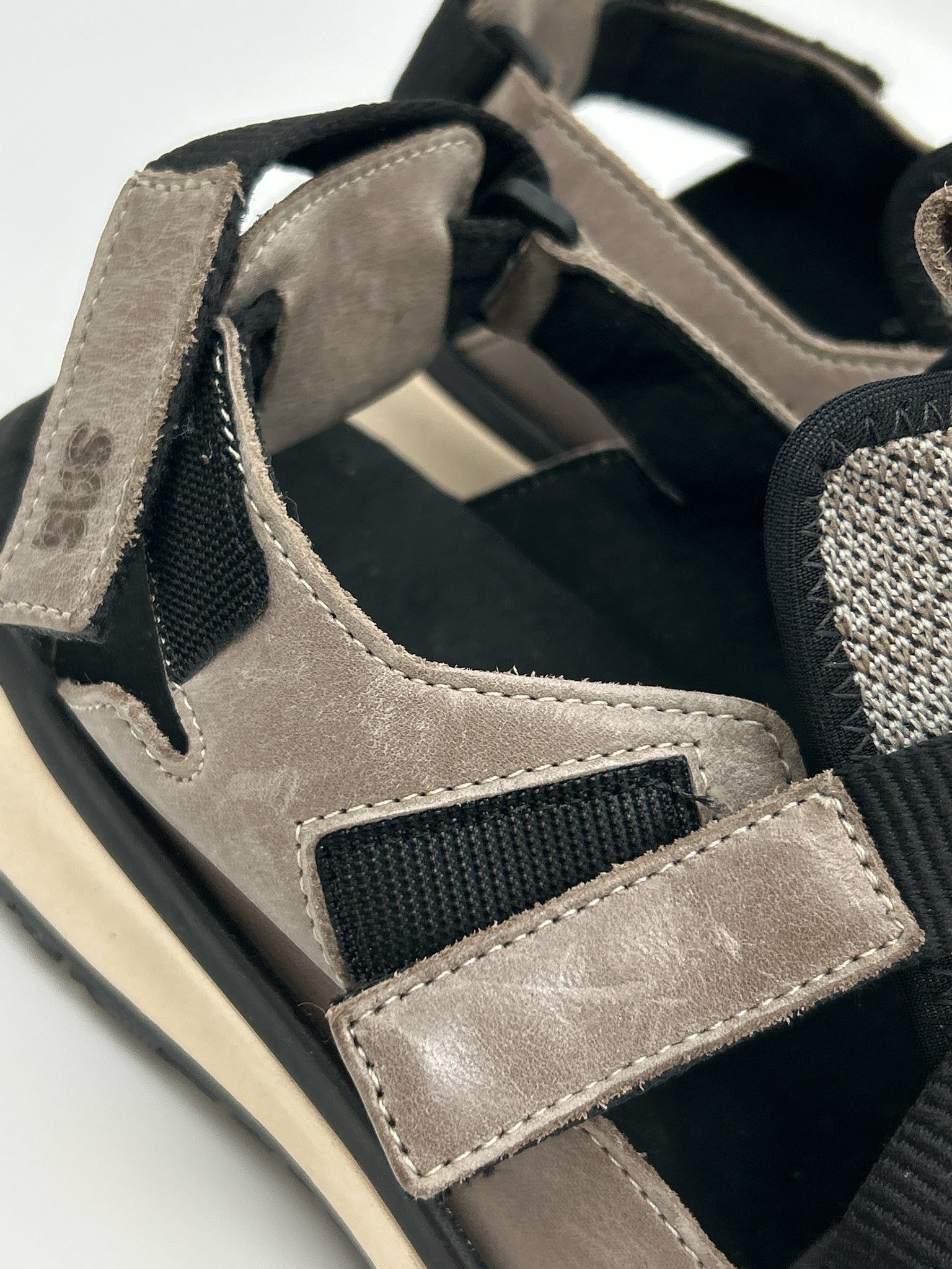 SAS Size 10WW BLACK & TAUPE Women Sandal