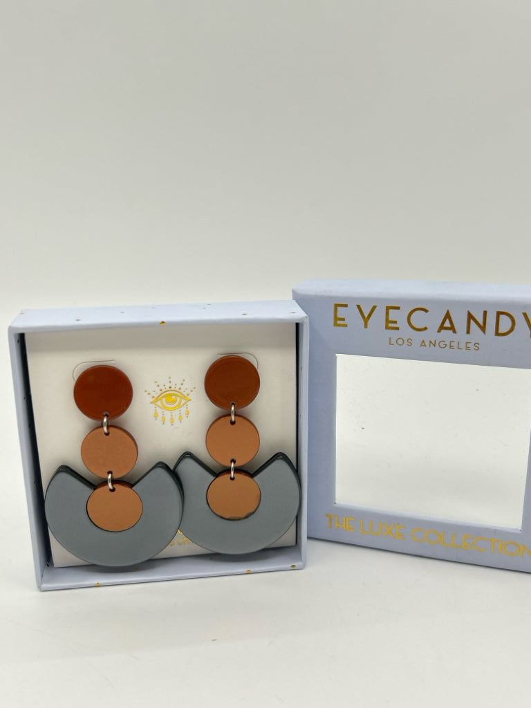 EYE CANDY Size One Size Orange and Silver Earrings