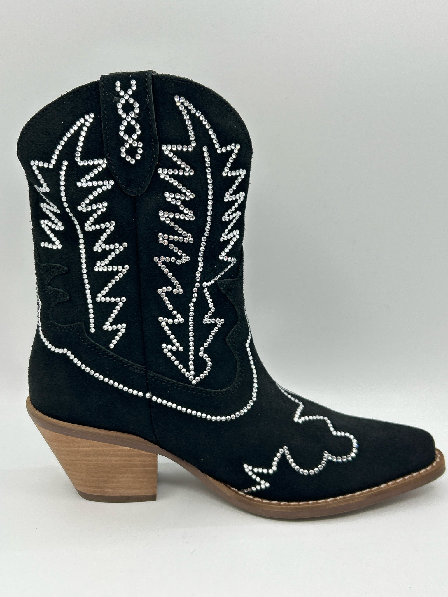 DINGO Size 7.5M Black Women Boots
