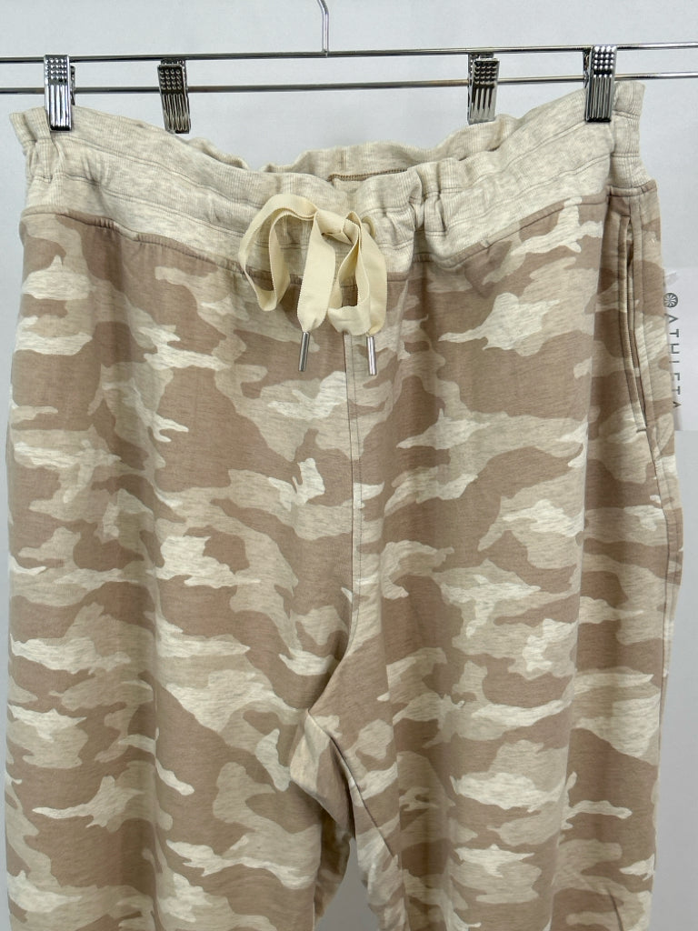 ATHLETA Women Size 3X CAMO Pants