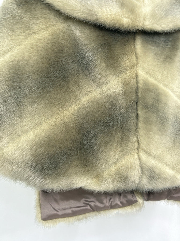 ELIZA J Women Size S Blonde Fur Cape