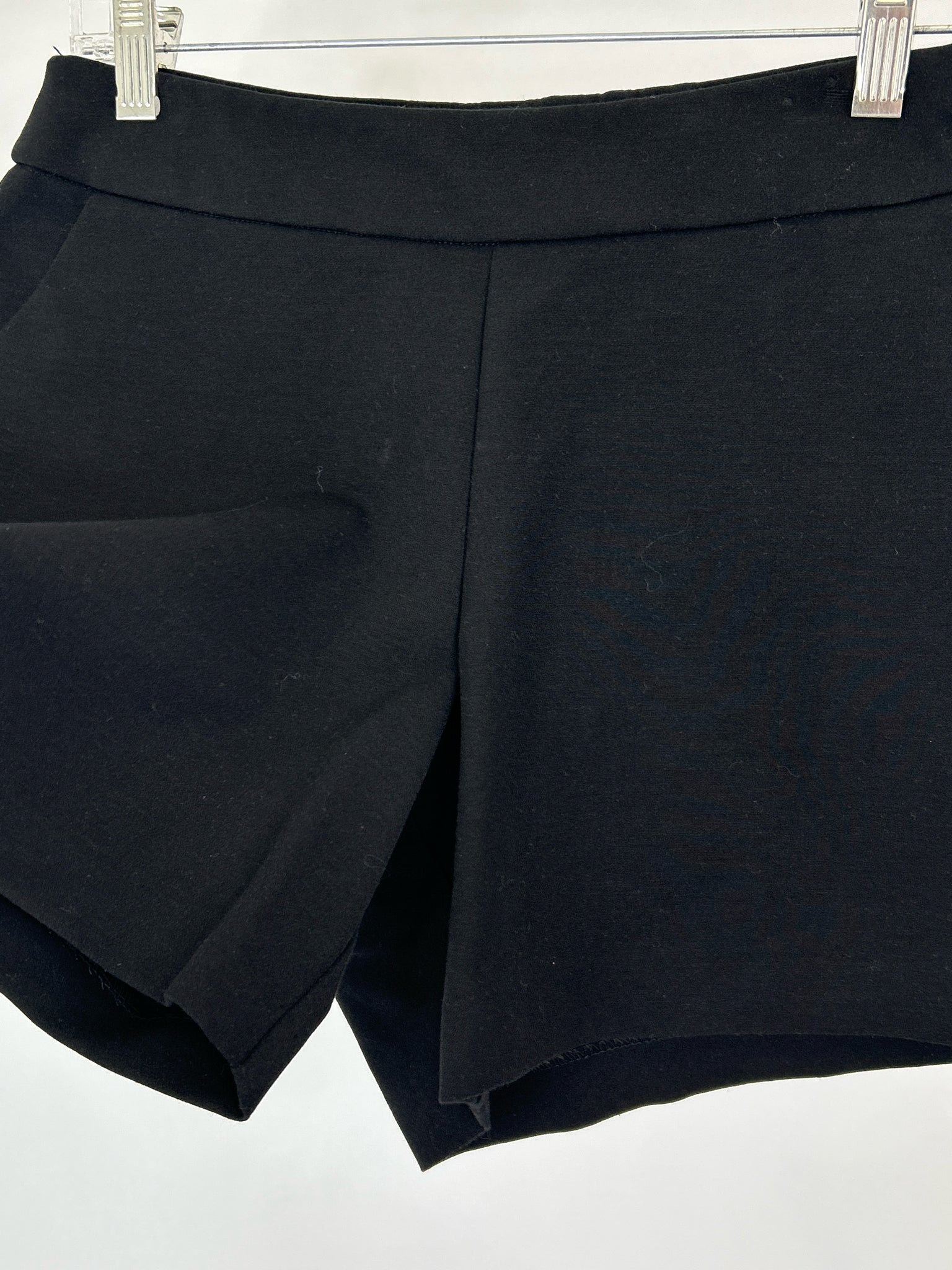 I LOVE TYLER MADISON Size S Black Women Shorts