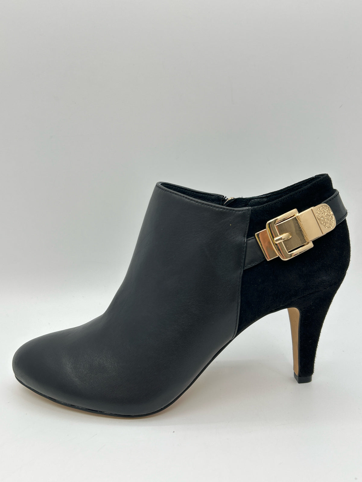 VINCE CAMUTO Size 7M Black Women Booties